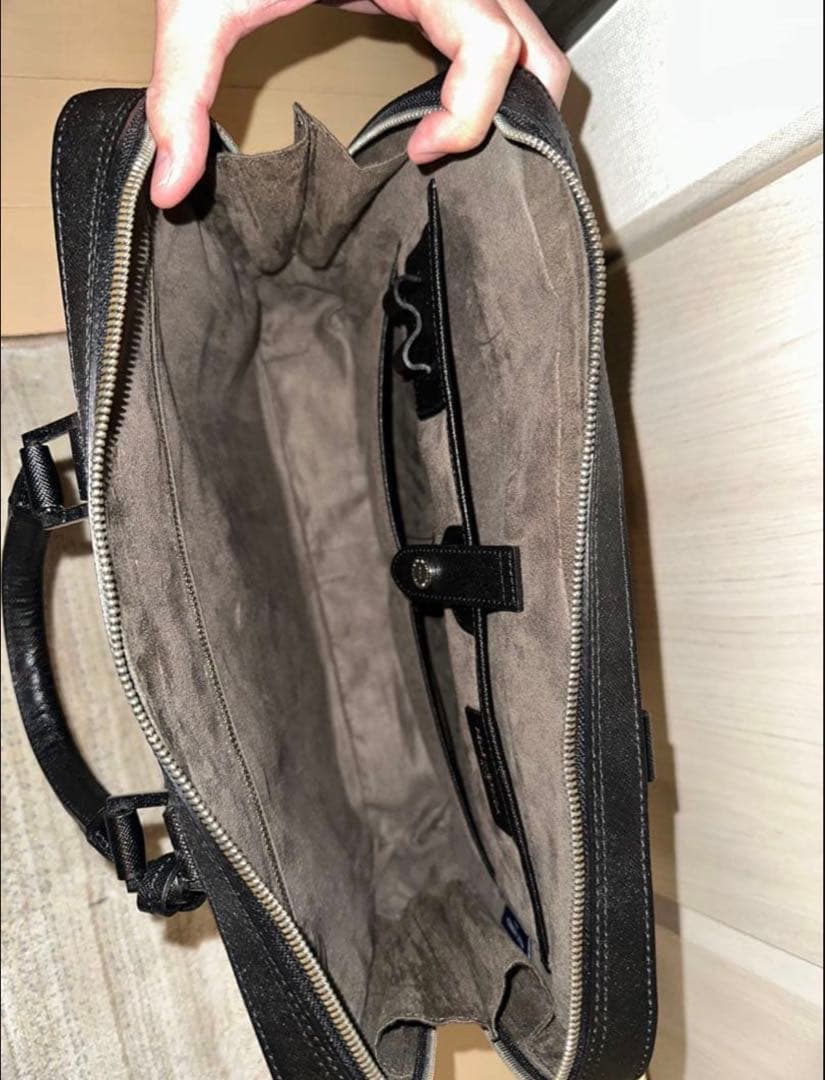 ペッレモルビダ キャピターノ CA010A 黒 1室タイプ