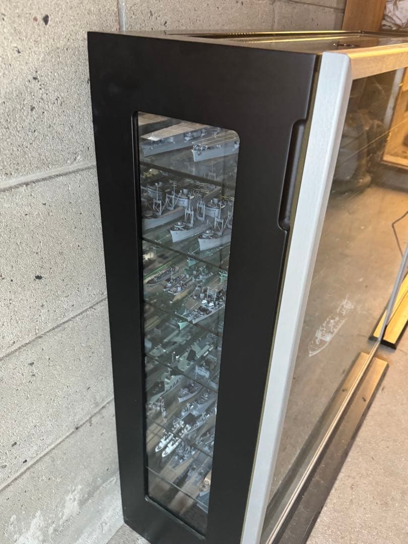 TYPE-B 戦艦、空母プラモデル　完成品　ガラスショーケース付き！