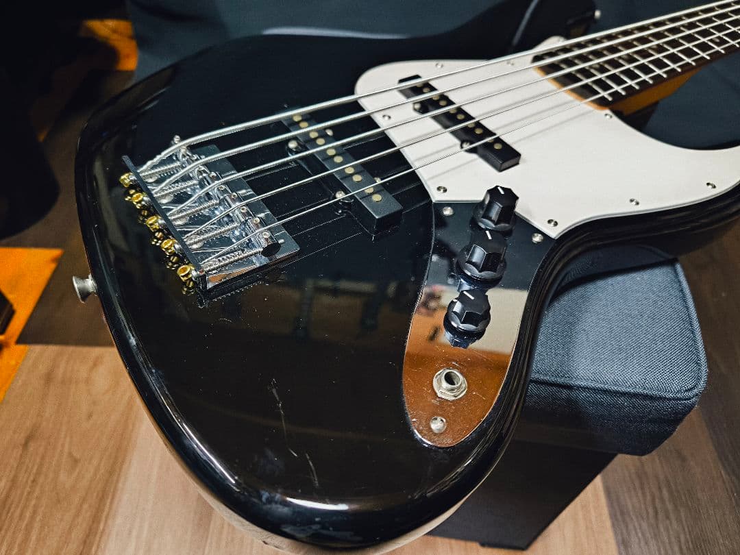 Squire by Fender Jazz Bass 5弦 ジャズベース