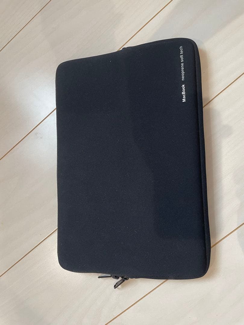 MacBook Air 11インチ 128GB シルバー　ケース付