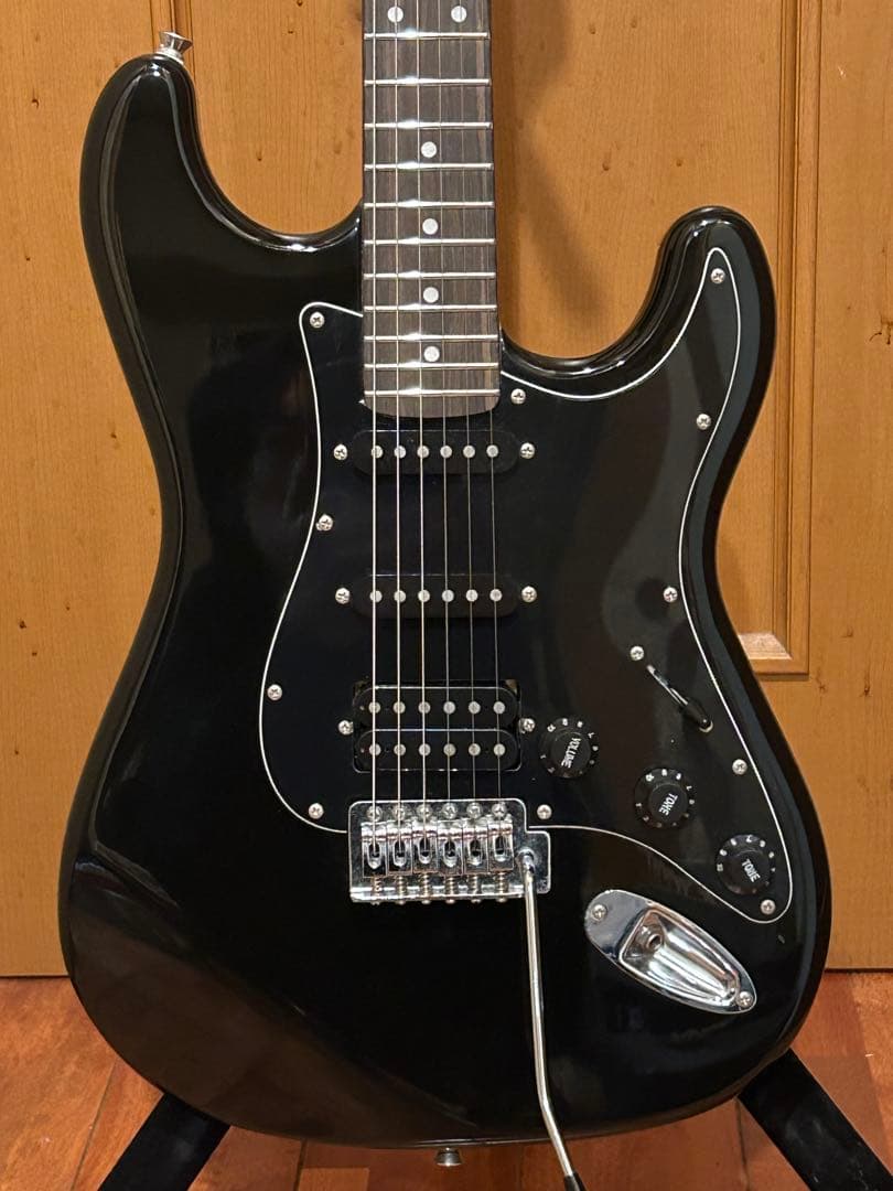 美品☆SELDER ストラトキャスター ブラック SSH 新品弦交換　アーム付き