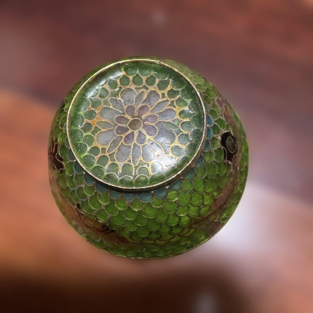 中国、ステンドグラス、花模様の緑色盃