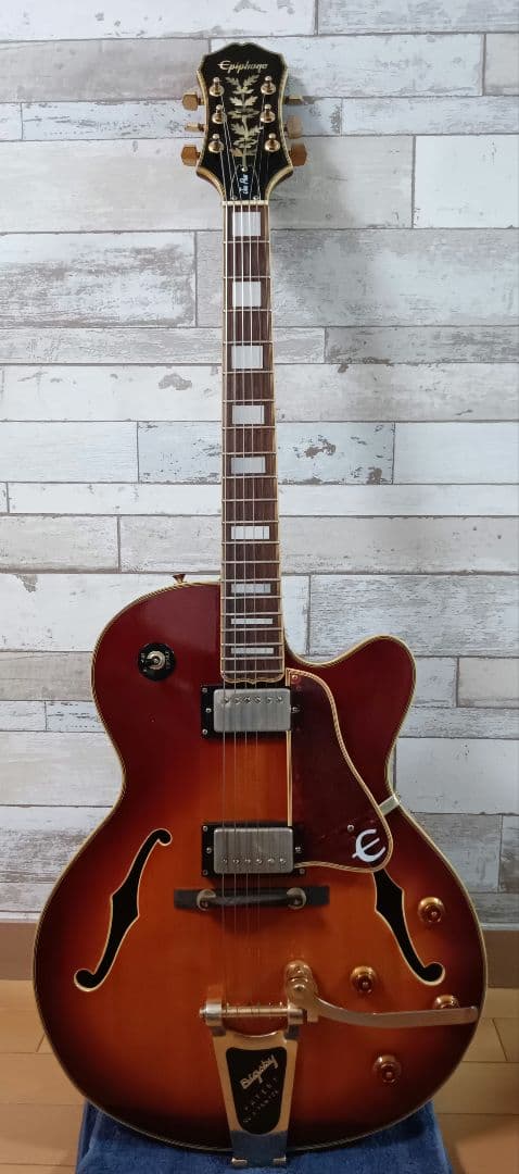 エピフォン フルアコ ジョーパス emperor II ビグスビー　ハードケース