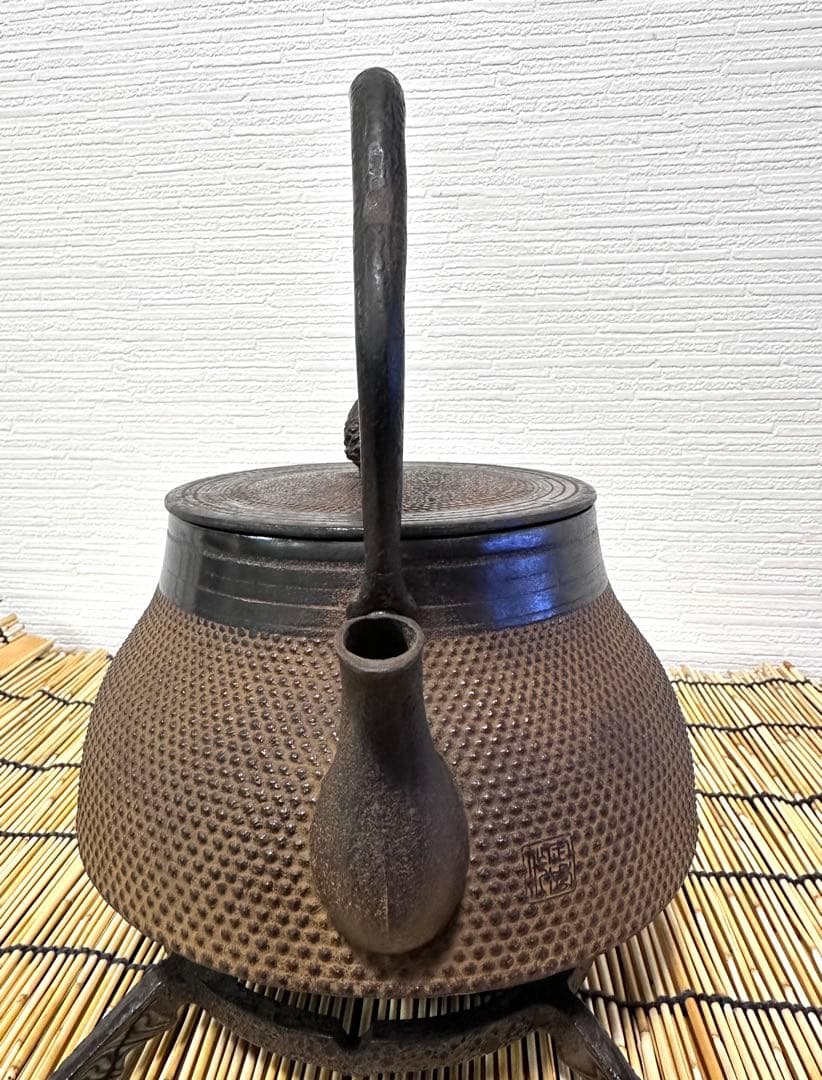 未使用品　付属品付　南部盛岡釜定工房造　１５型　南部鉄瓶　南部鉄器　鉄瓶