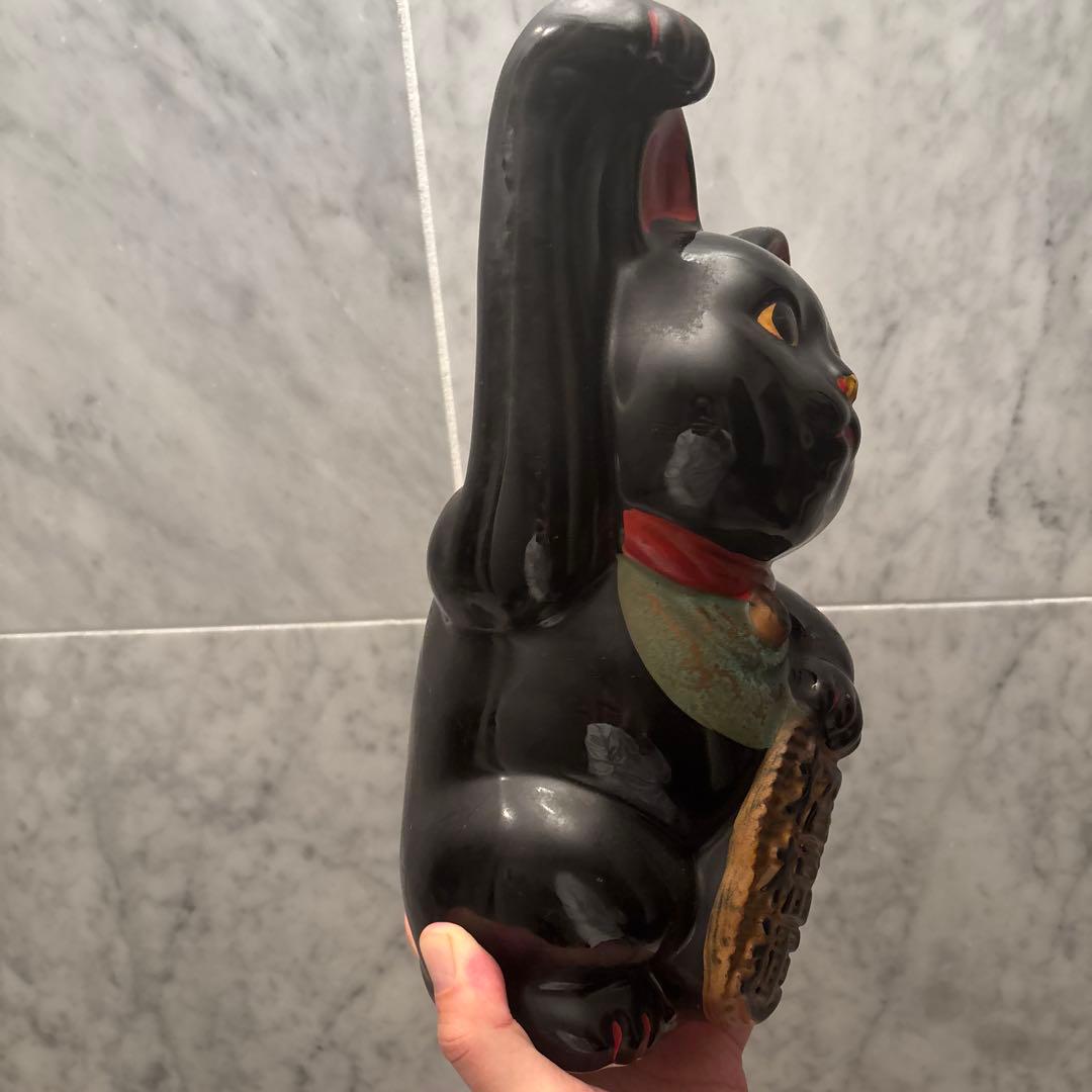 アンティーク手描きの瞳やふっくらとしたお顔が美しい招き猫