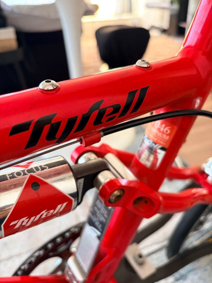 希少 タイレル Tyrell SZ フロントエアサス スポーツミニベロ 引取のみ