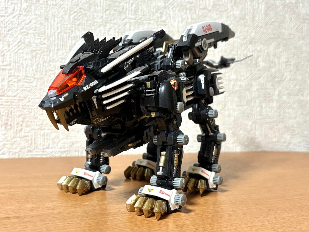 HMM ブレードライガーAB 塗装済み 完成品 コトブキヤ プラモデル ゾイド