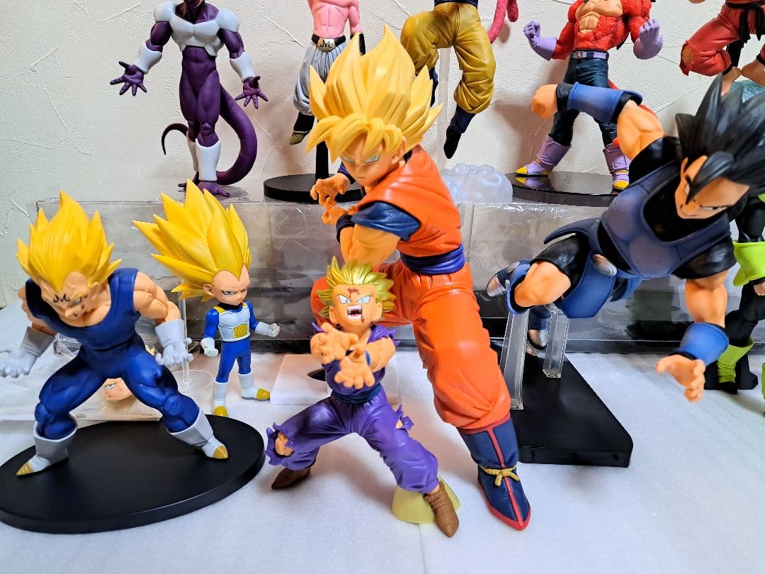 ドラゴンボール フィギュアまとめ売り 出陣 孫悟空 ベジータ 孫悟飯 12体