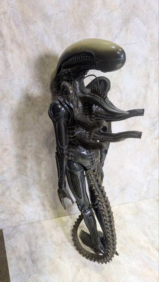 と*め様 NECA 1/4スケール ビッグチャップ　エイリアンALIEN