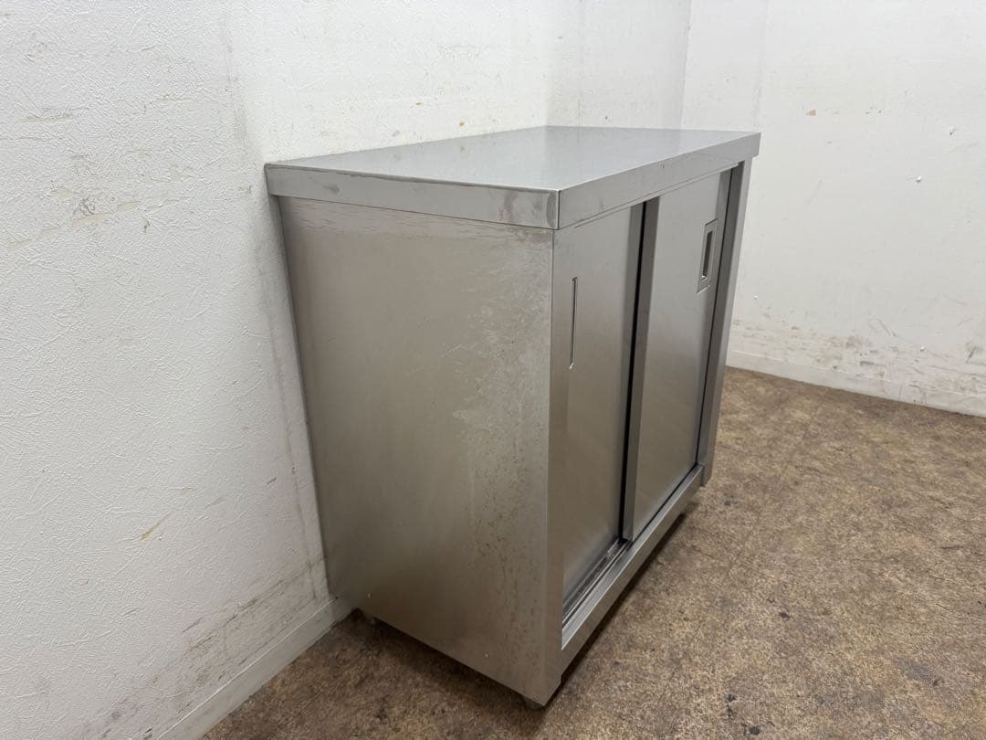 ステンレス　業務用　扉付き作業台　厨房　飲食店　W７５０ｘD４５０ｘH８００ｍｍ