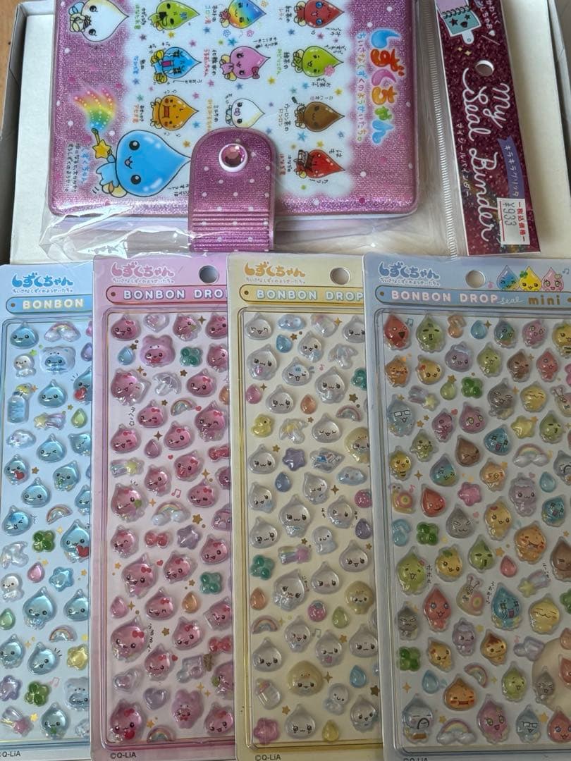 しずくちゃん　ボンボンドロップシール　ミニ　シール帳