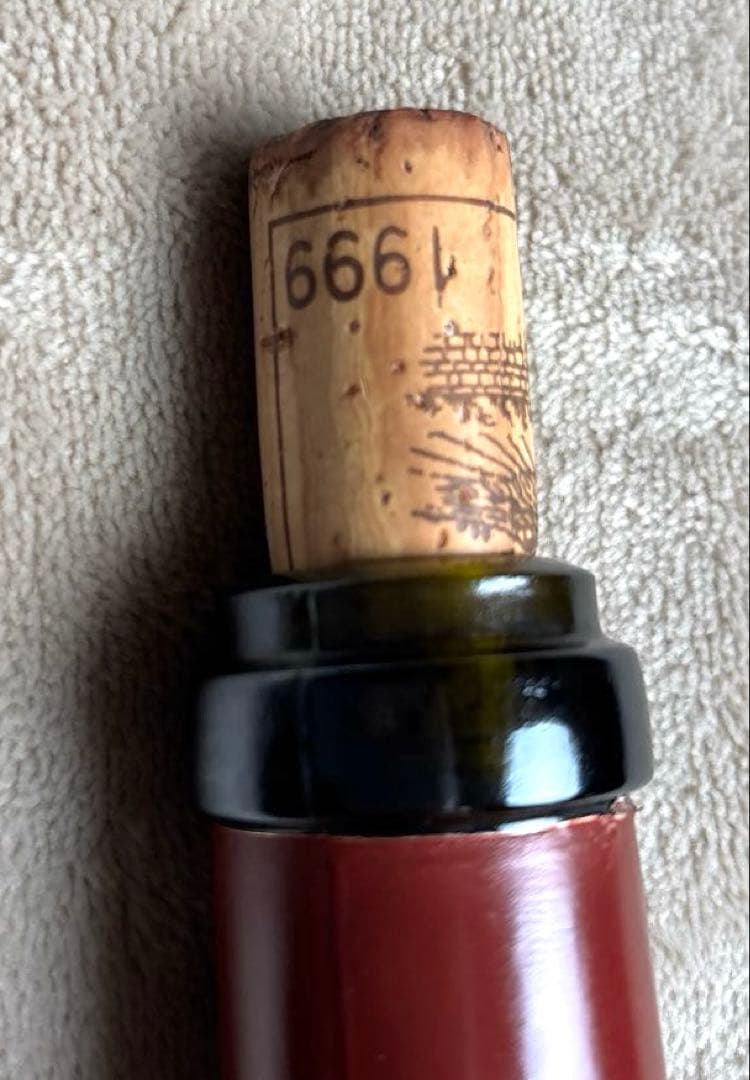 ドメーヌ・ド・ラ・ロマネ・コンティ（DRC）ラ・ターシュ1999年　空ボトル