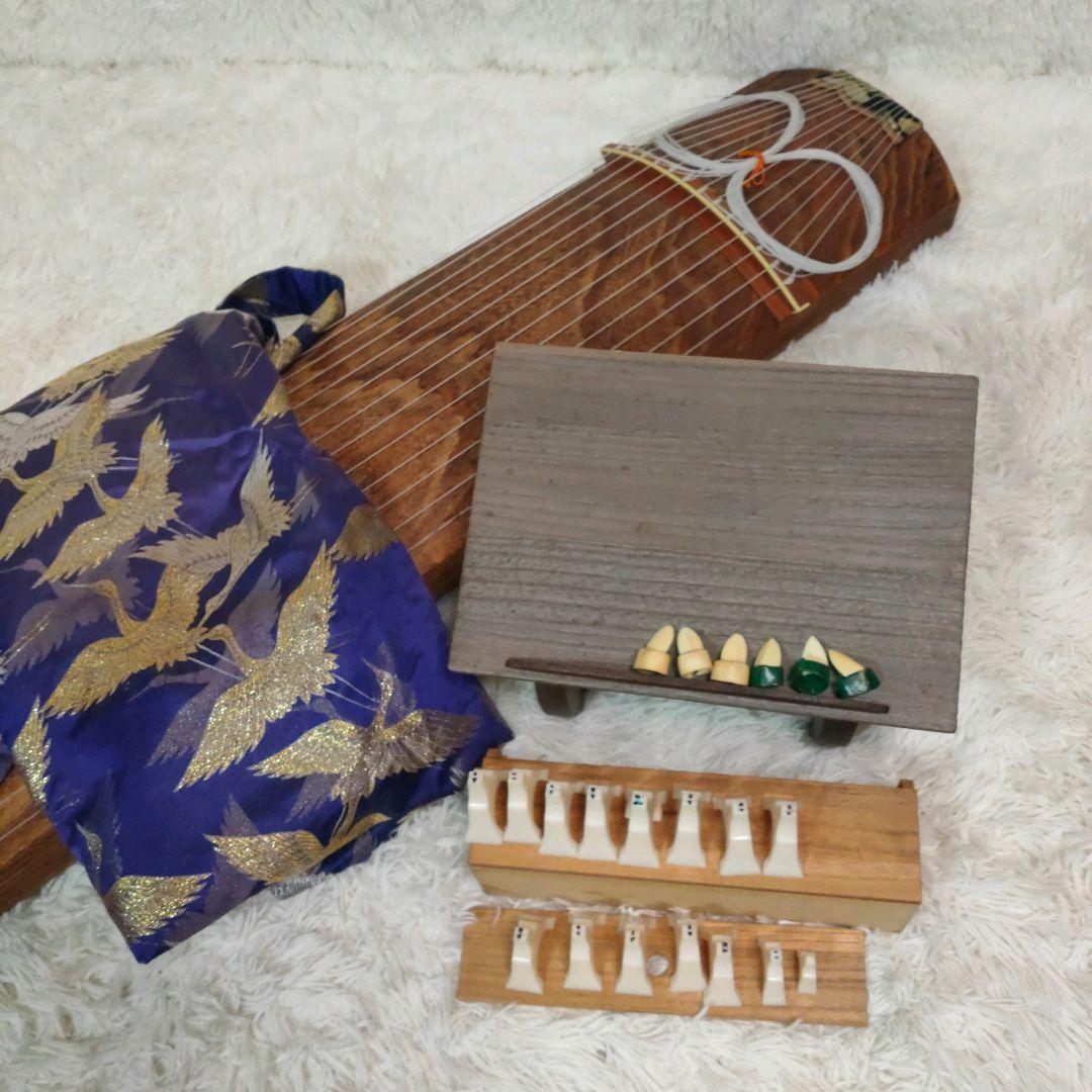 美品　琴　和楽器　弦楽器 13弦　すだれ彫り　付属品