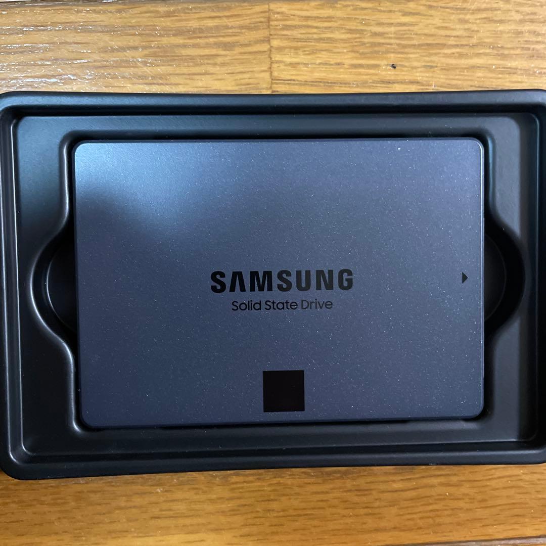 内蔵型SSD samsung ssd 870 qvq