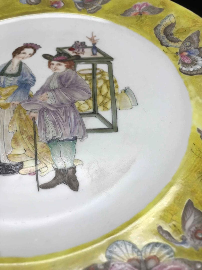 中国古美術　大清道光年製　在銘　粉彩琺瑯彩 西洋人物バタフライ紋皿(A-5)