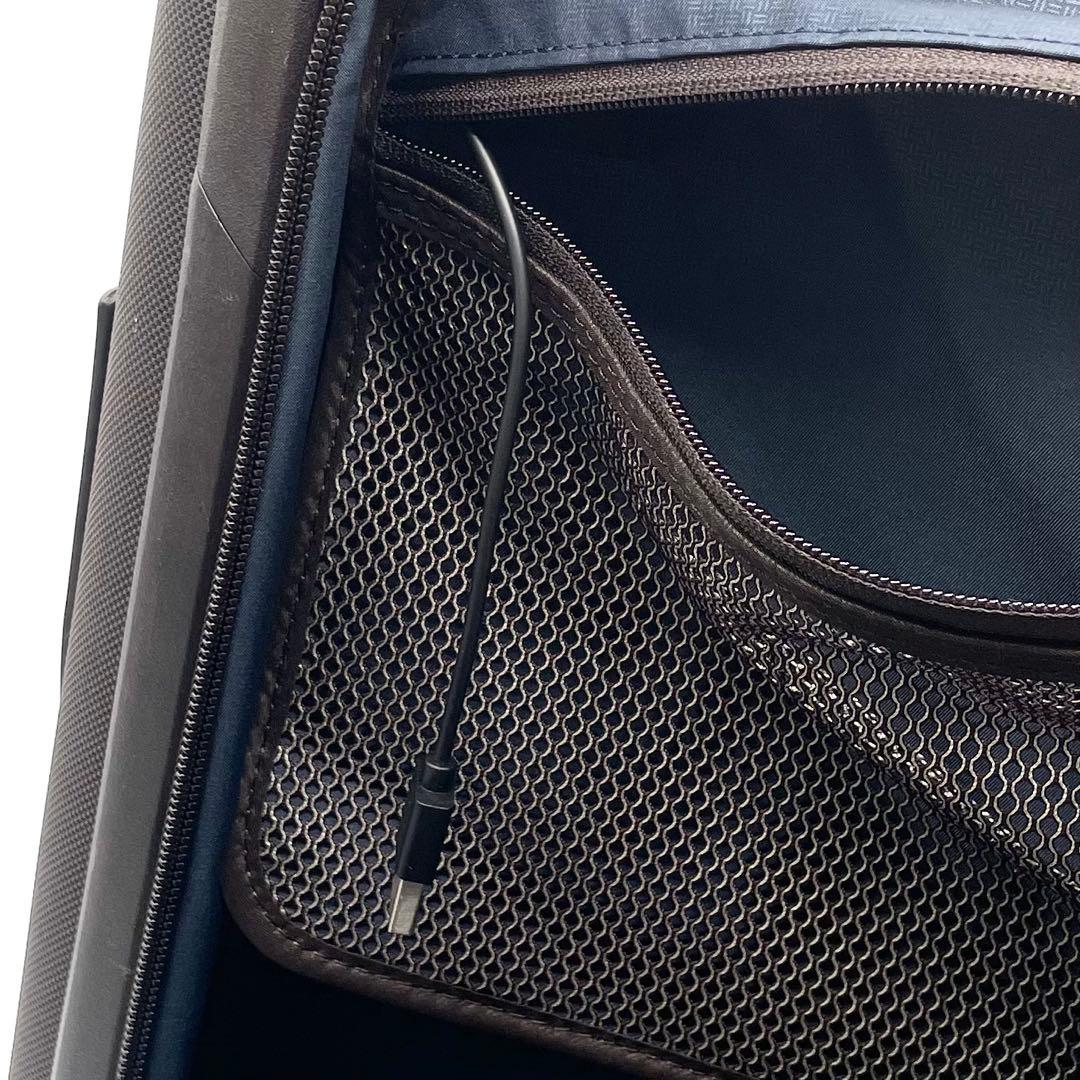 【極美品】トゥミ ALPHA3 インターナショナル デュアル アクセス 4輪