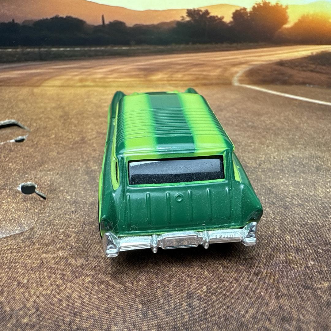 57 Chevy Nomad 激レアカラー復刻車カスタム☆HOスロットカー