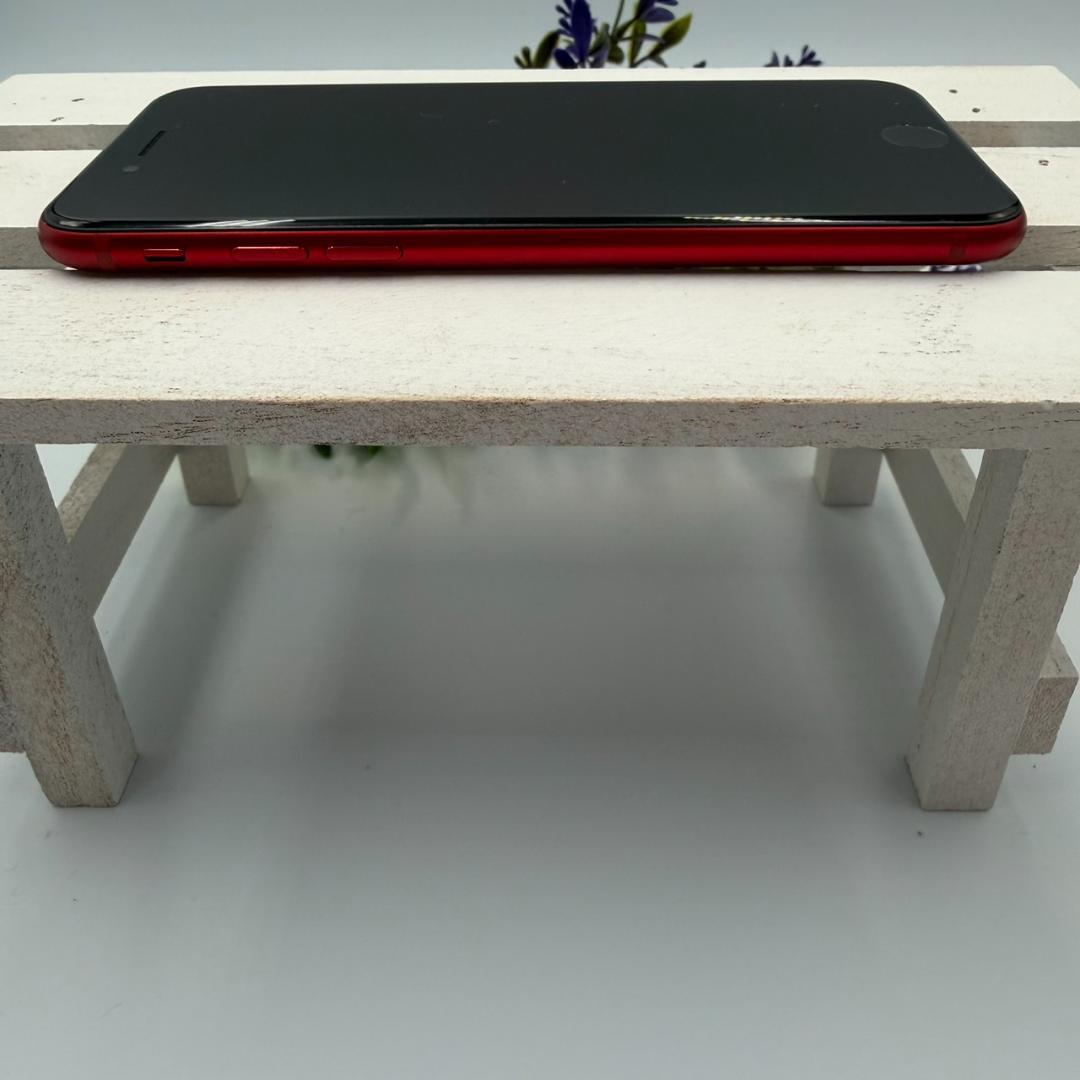 【美品】iPhone SE第3世代 64GB レッド 329