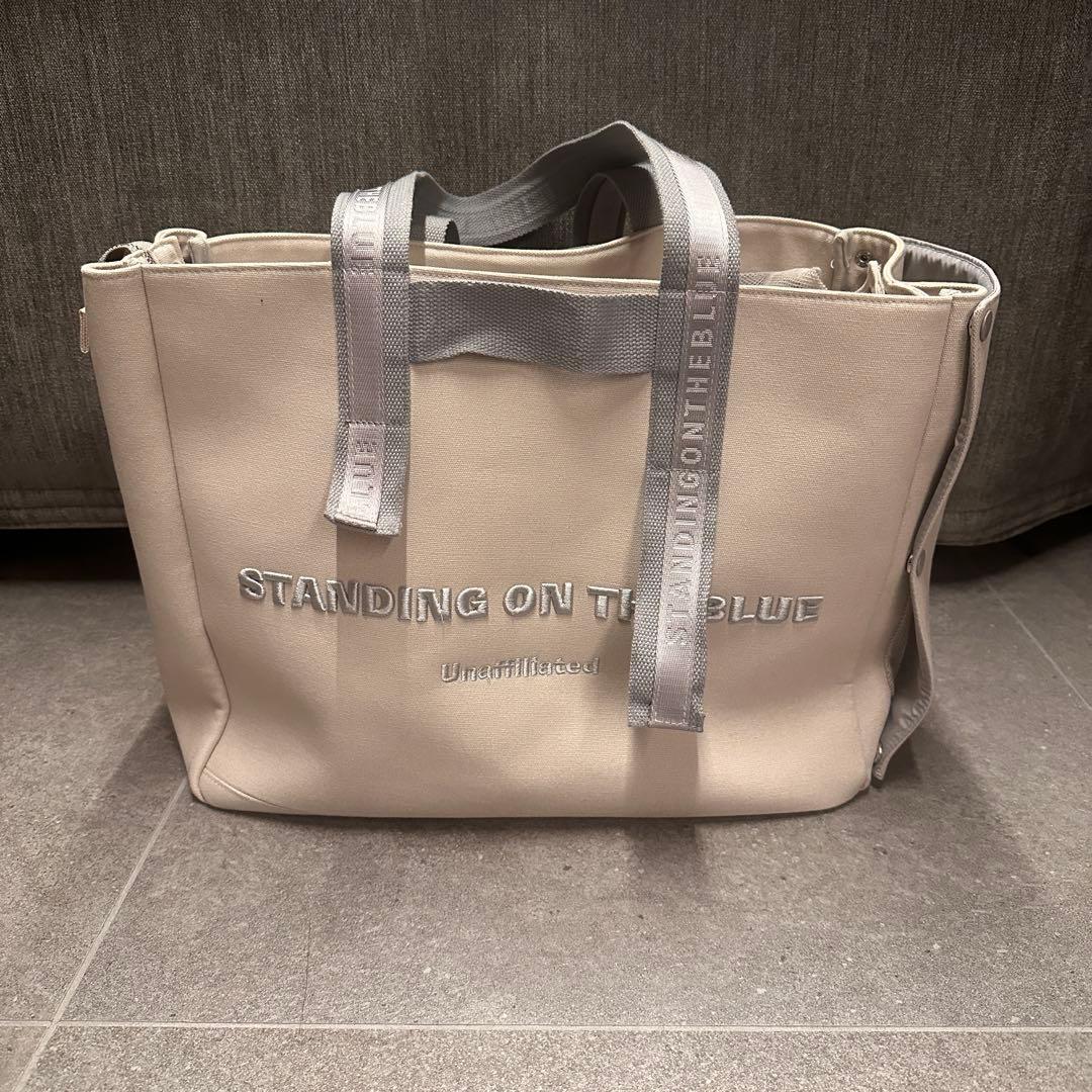 Standing on the blue Ultimate トートバッグ