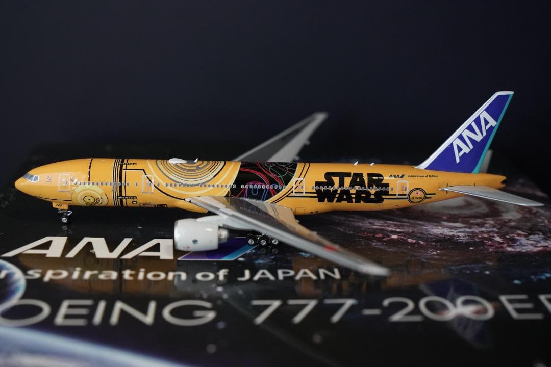 Phoenix ANA B777-200ER スター・ウォーズ塗装 JA743A