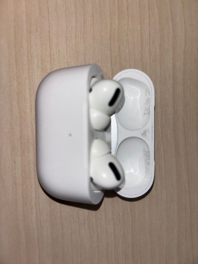 AirPods ホワイト 充電ケース付き