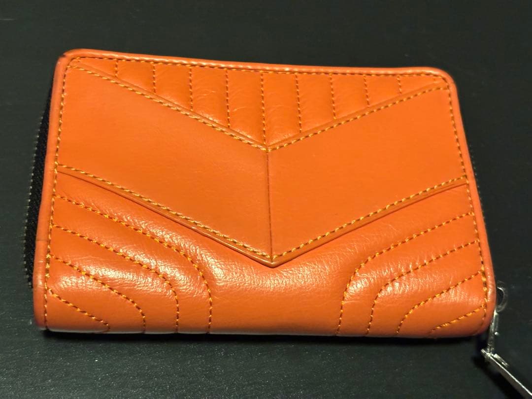 【新品未使用】DIESELディーゼル 本革二つ折り財布