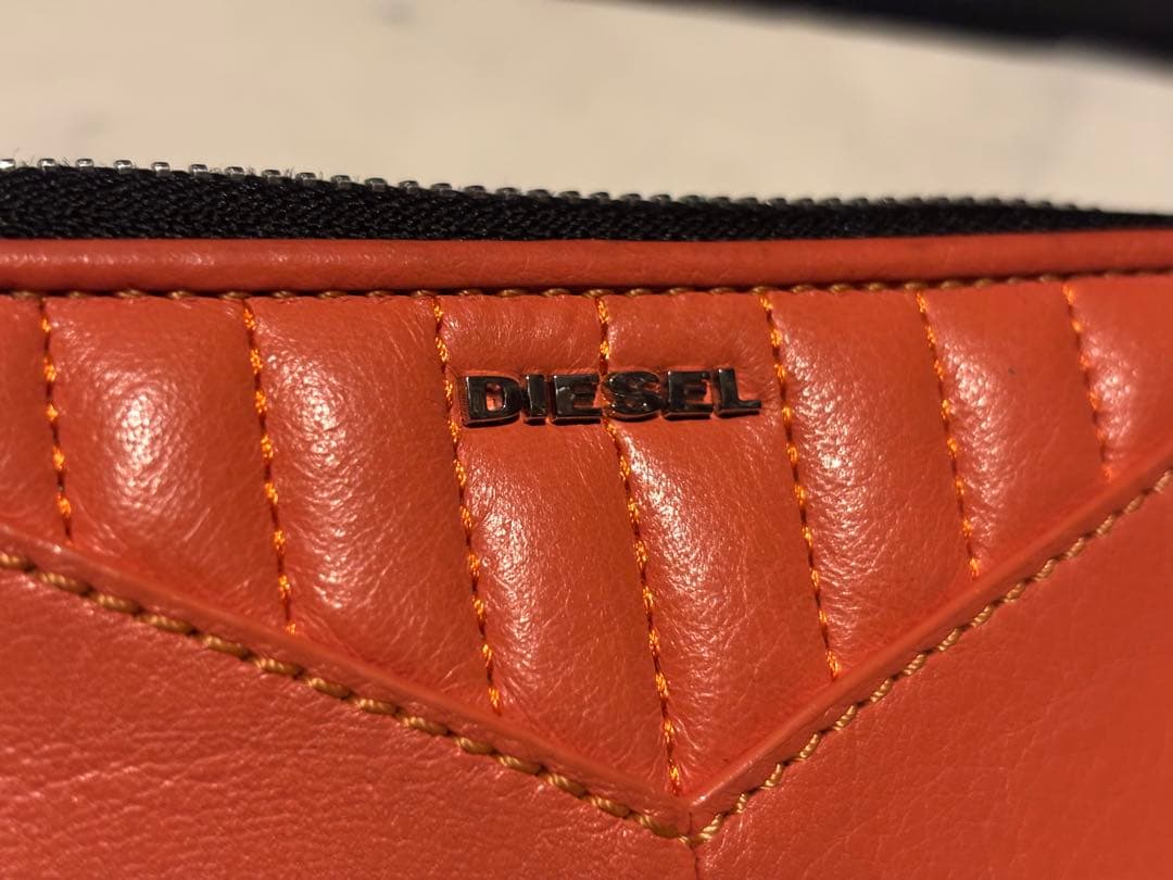 【新品未使用】DIESELディーゼル 本革二つ折り財布