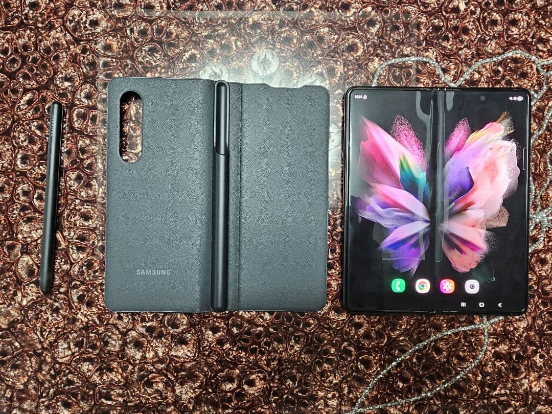 Samsung Galaxy Z Fold 3 本体 Sペン付き　512GB