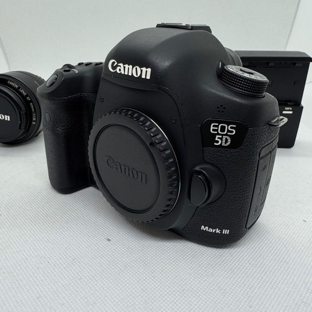 Canon EOS 5D Mark III 本体+レンズ+充電器