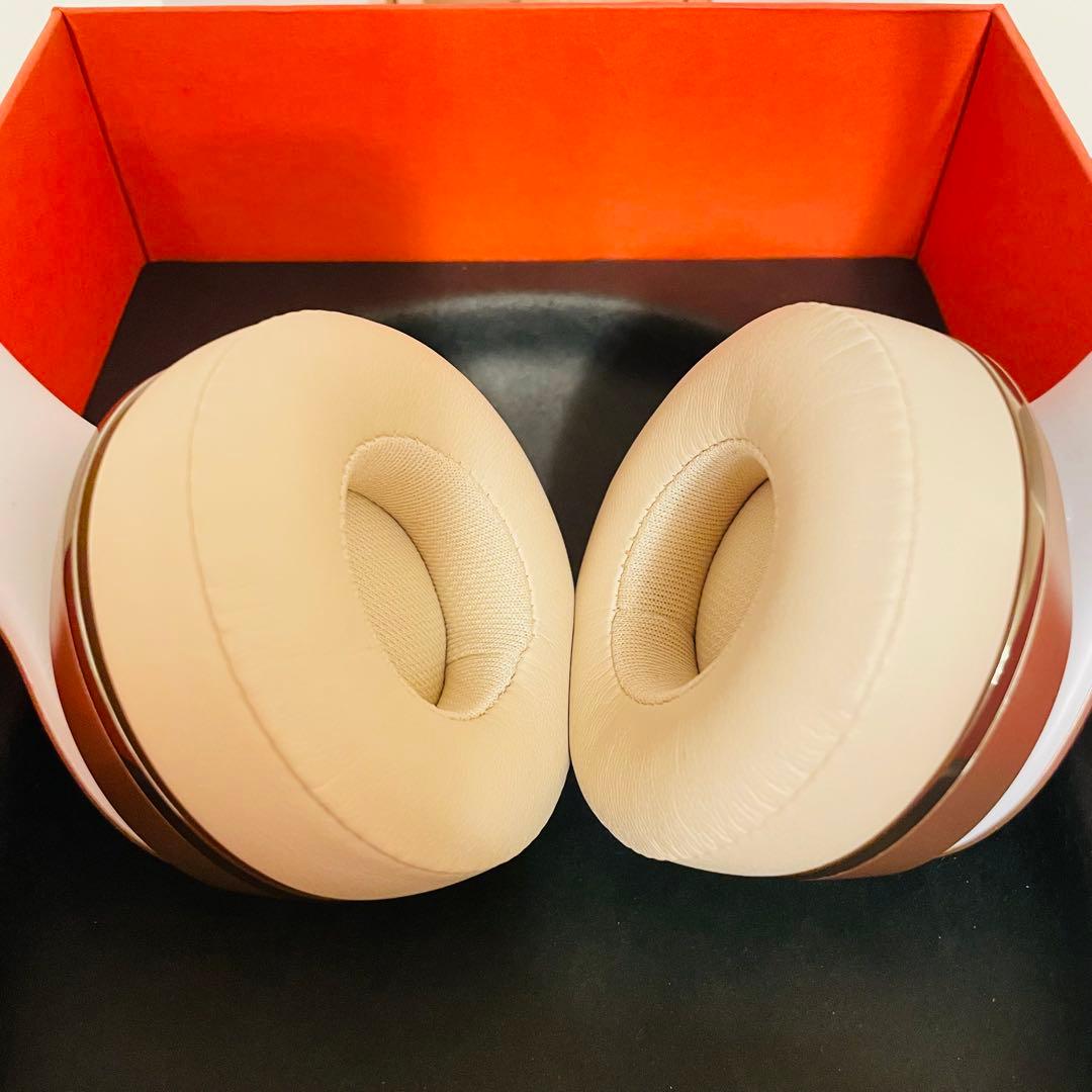 Beats Solo3 Wireless サテンゴールド ワイヤレスヘッドホン