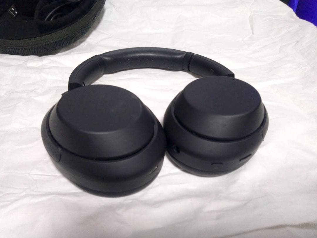 SONY　ワイヤレスノイズキャンセリングヘッドホン WH-1000XM4