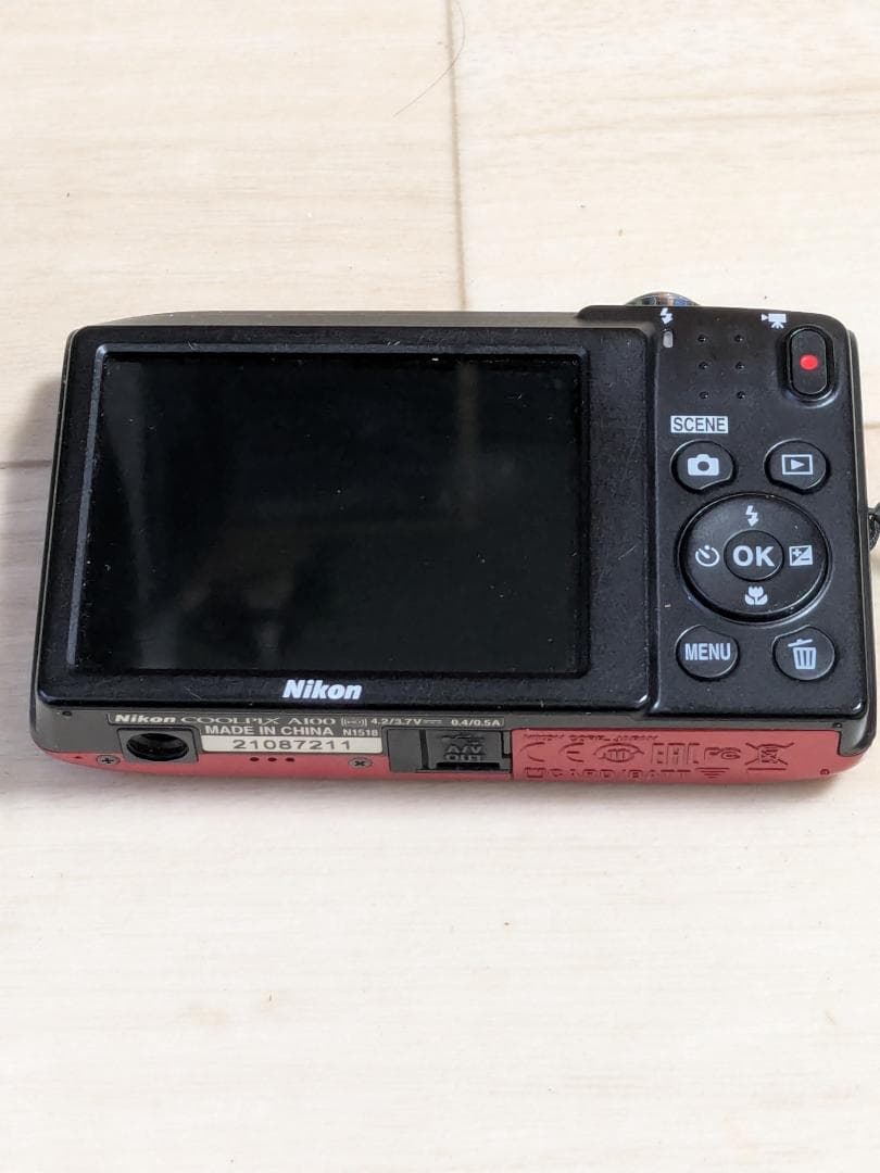 【極美品】NIKON COOLPIX A100 レッド