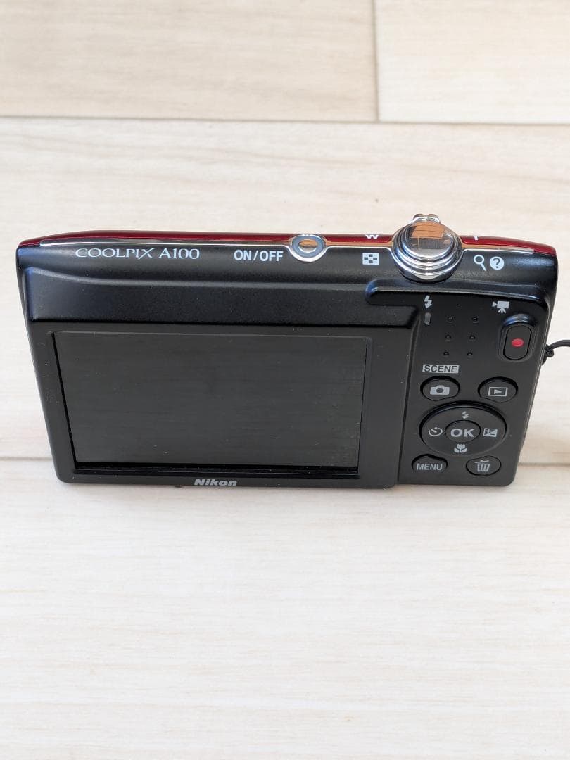 【極美品】NIKON COOLPIX A100 レッド
