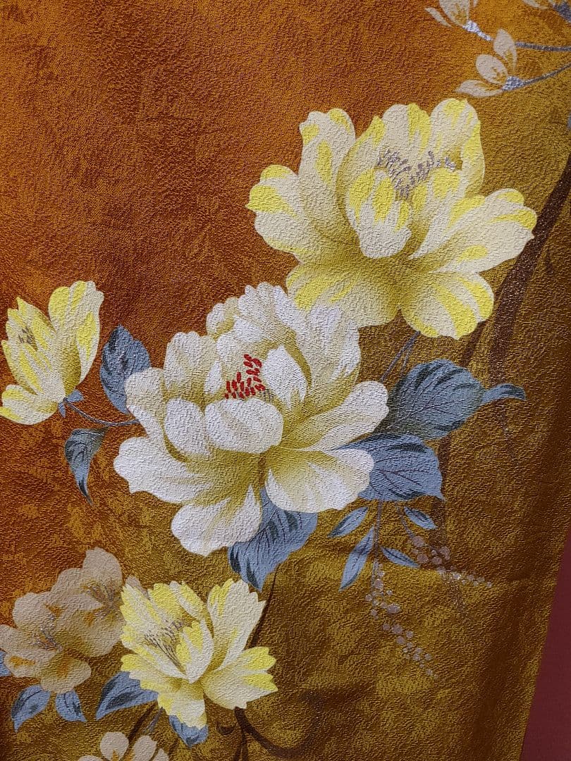 大人女子　振袖　 袋帯　 帯揚げ　帯締め　草花 山吹茶色 　グラデーション　正絹