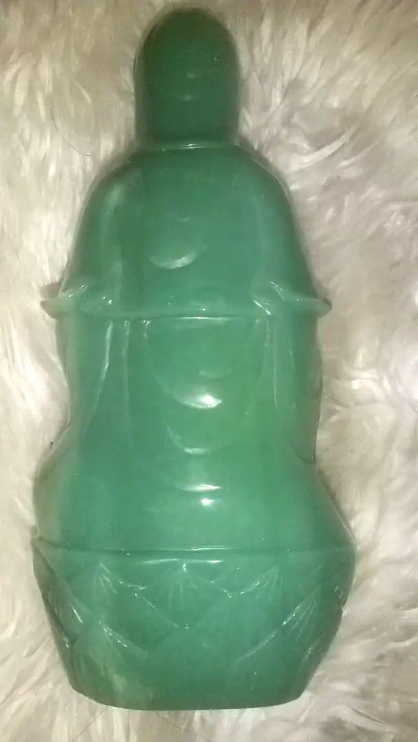 インド翡翠の仏像