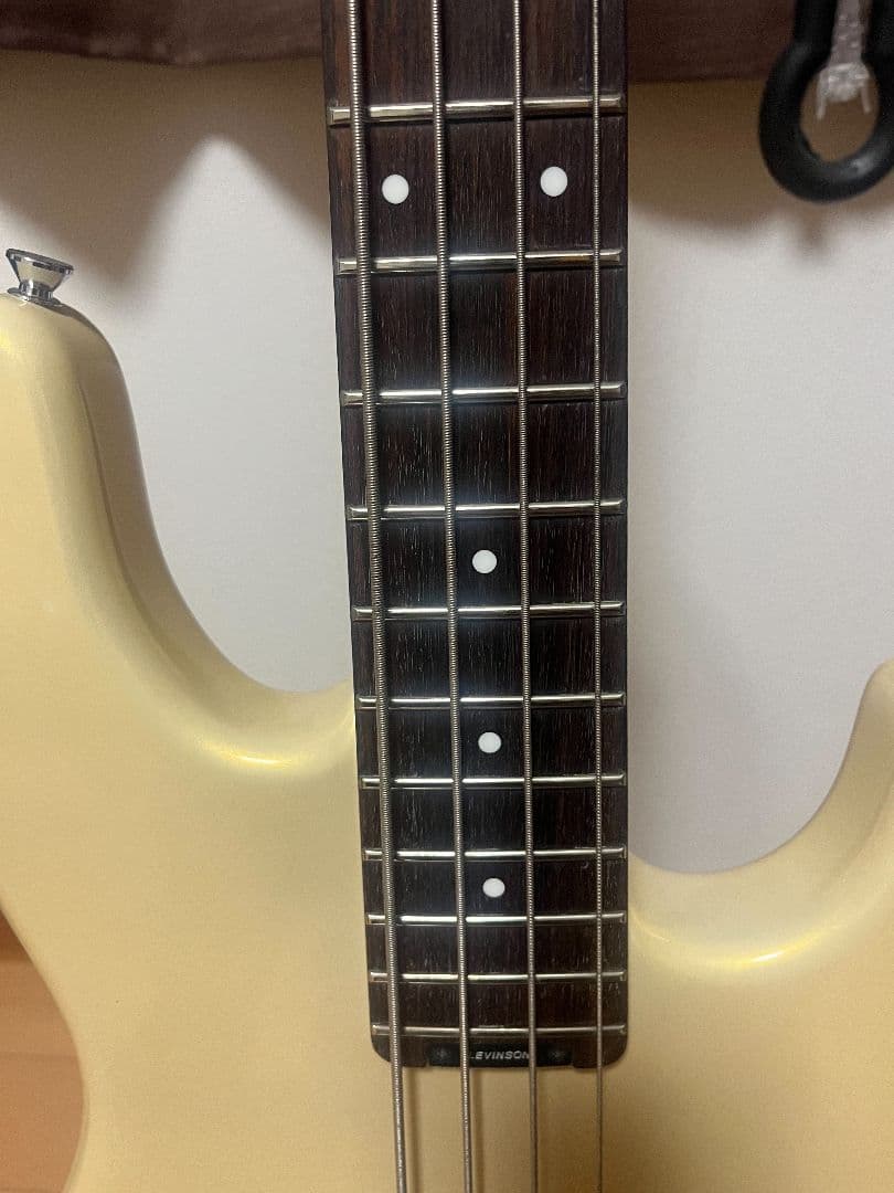 Blade Levinson ベース