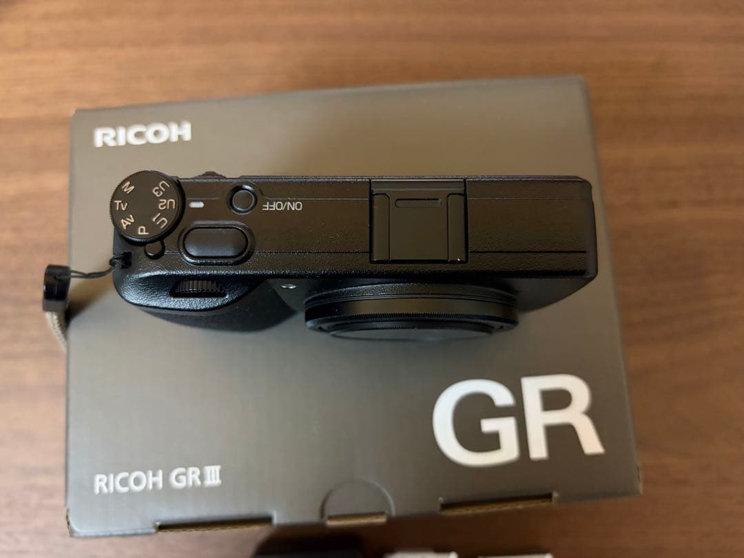 RICOH GR III 本体 バッテリー2個付き + gc-10 ソフトケース