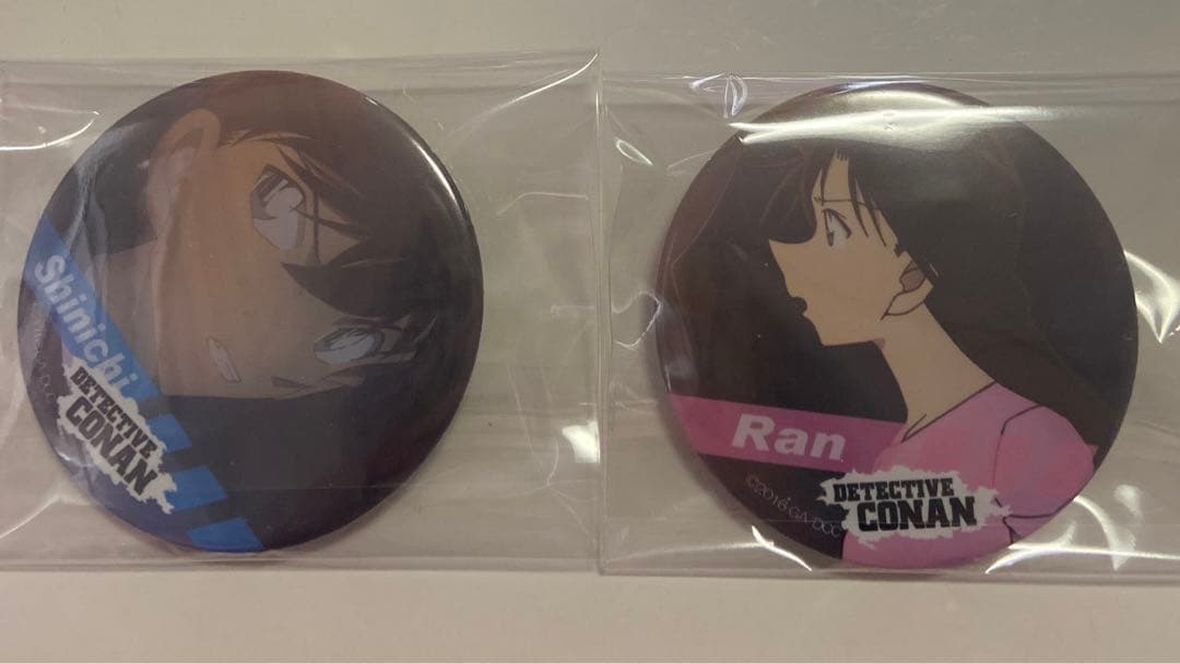 名探偵コナン 工藤新一 毛利蘭 缶バッジ