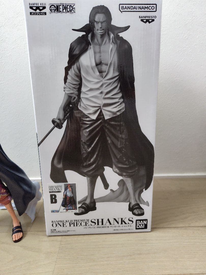 バンプレくじ ワンピース シャンクスB賞アニメカラー 開封品　国内正規品