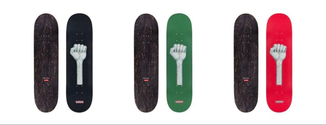 Supreme 拳グラフィック スケートボードデッキ