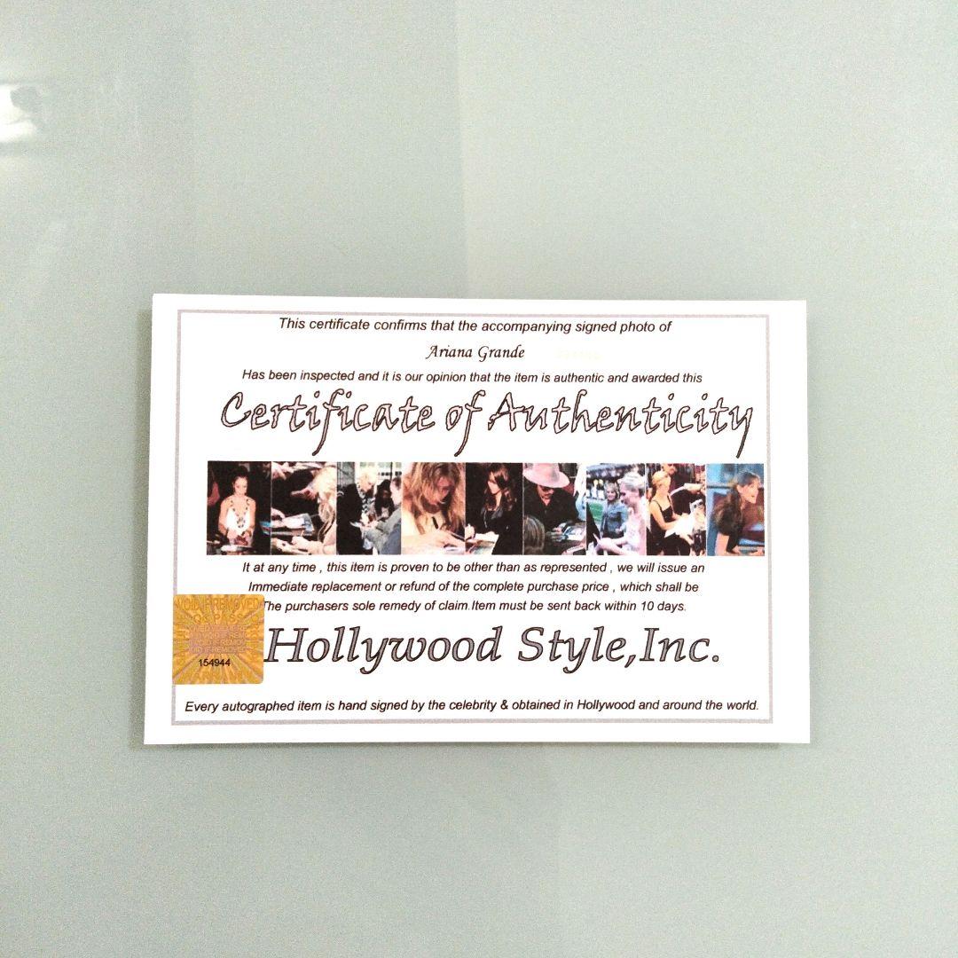 セール中…アリアナ・グランデ直筆サイン入り超大型写真…Ariana Grande