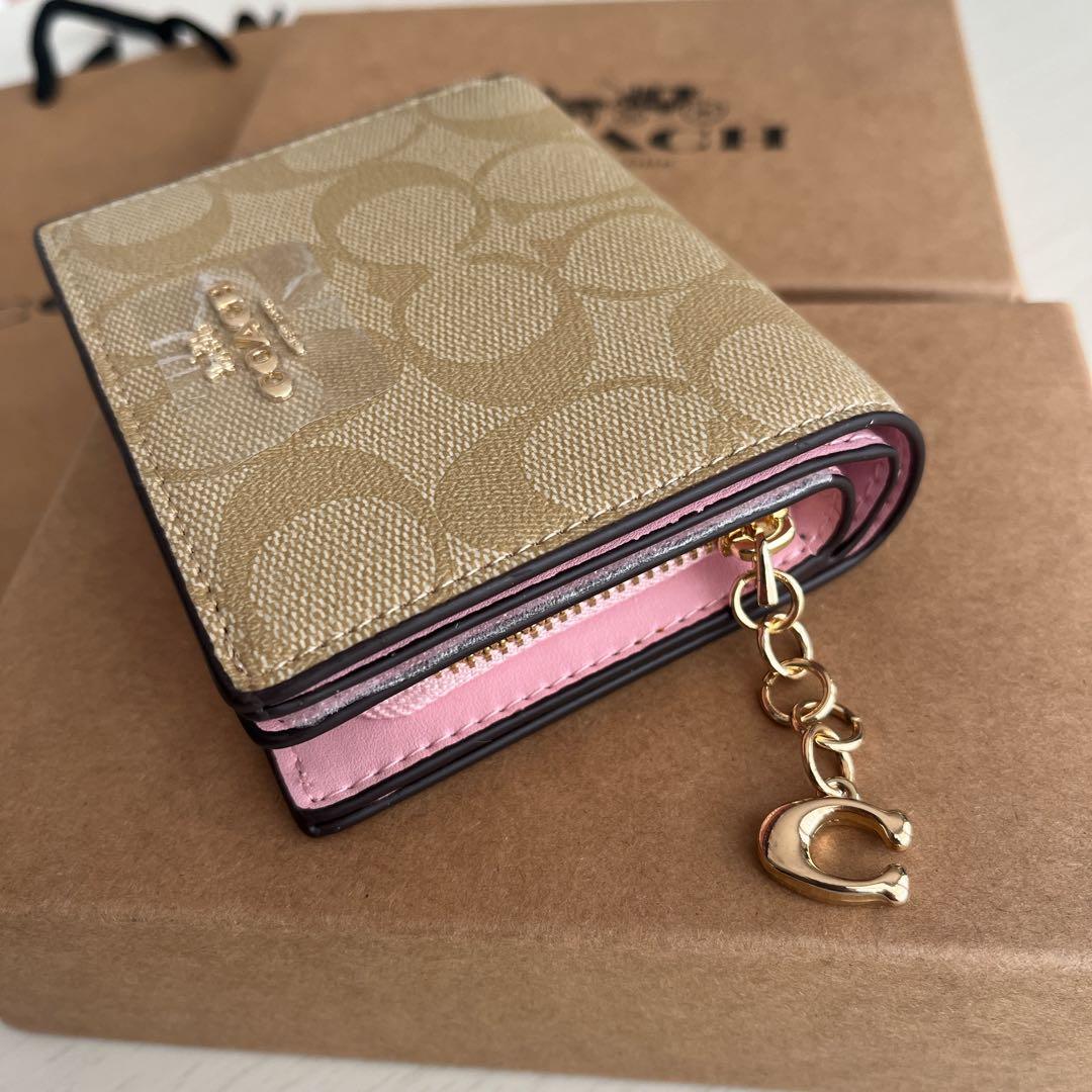 COACH 箱・ショップ袋付き❣️[コーチ] 財布(二つ折り財布)