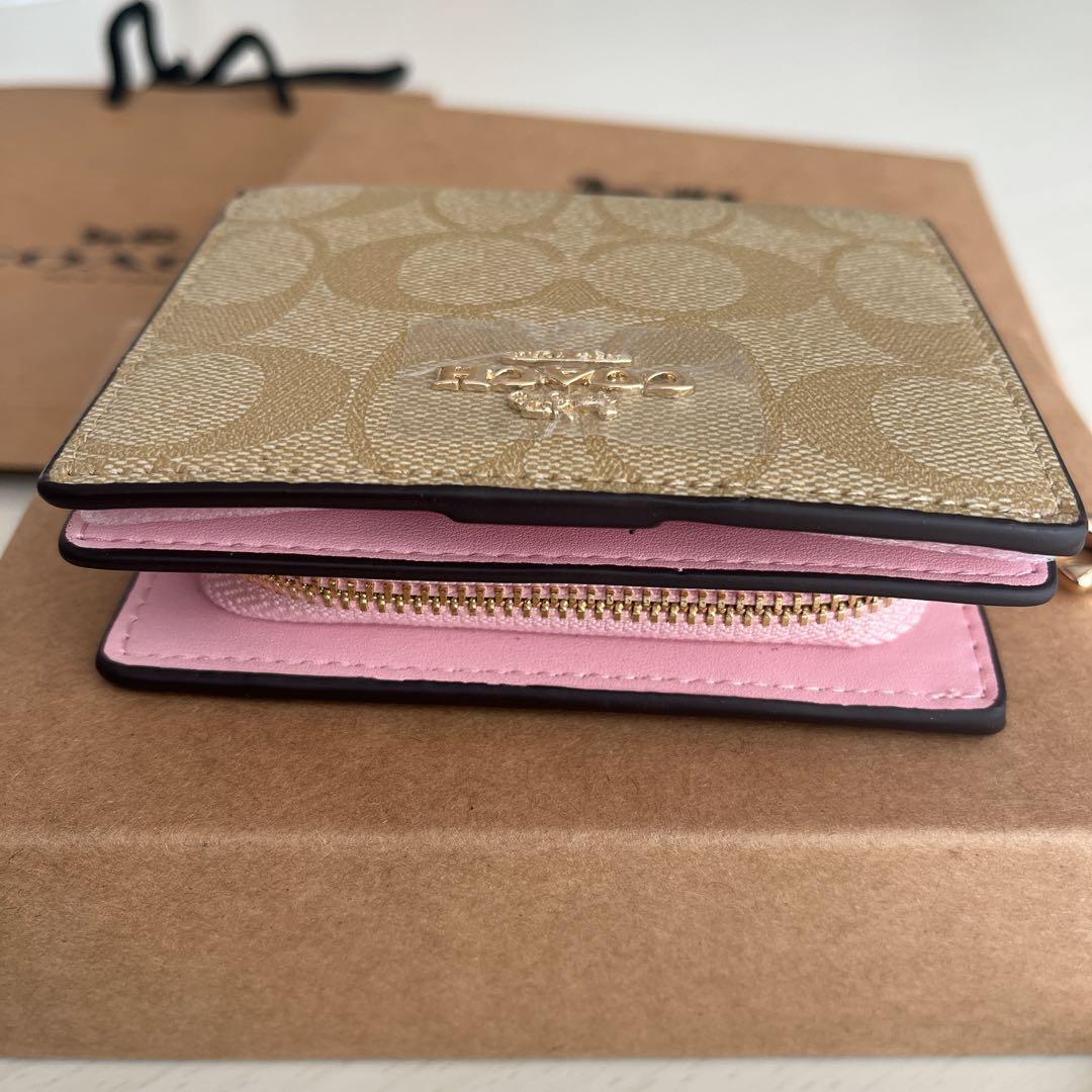 COACH 箱・ショップ袋付き❣️[コーチ] 財布(二つ折り財布)