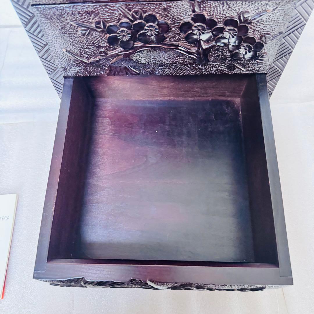 【極美品】日光彫 小箪笥 3段 卓上収納 花模様 内装赤 高級感 彫刻　伝統工芸