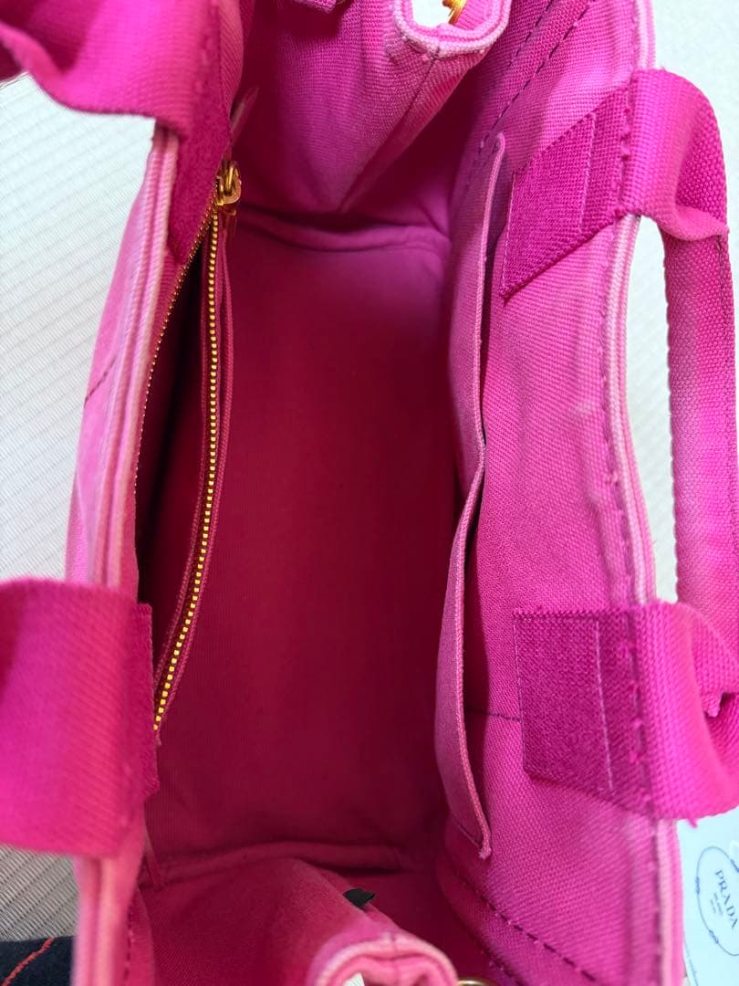 PRADA カナパ　ピンク ショルダーバッグ 肩ベルト　証明カードつけ