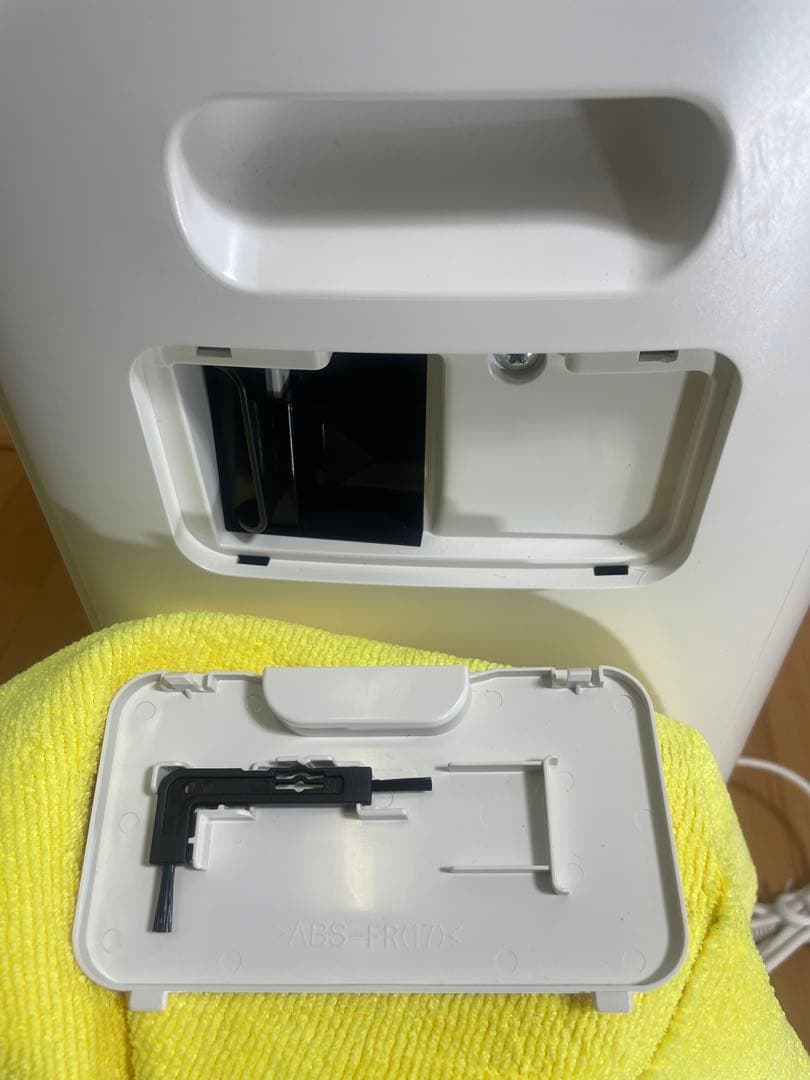 美品 2023年製SHARP 除湿機 衣類乾燥 衣類消臭 プラズマクラスター