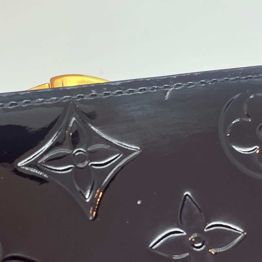 ルイヴィトン ヴェルニ がま口 二つ折り財布 エナメル モノグラム 黒