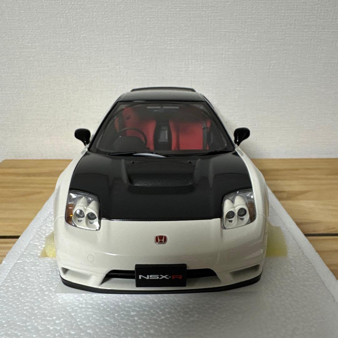 AUTOart 1/18 ホンダ NSX-R NA2
