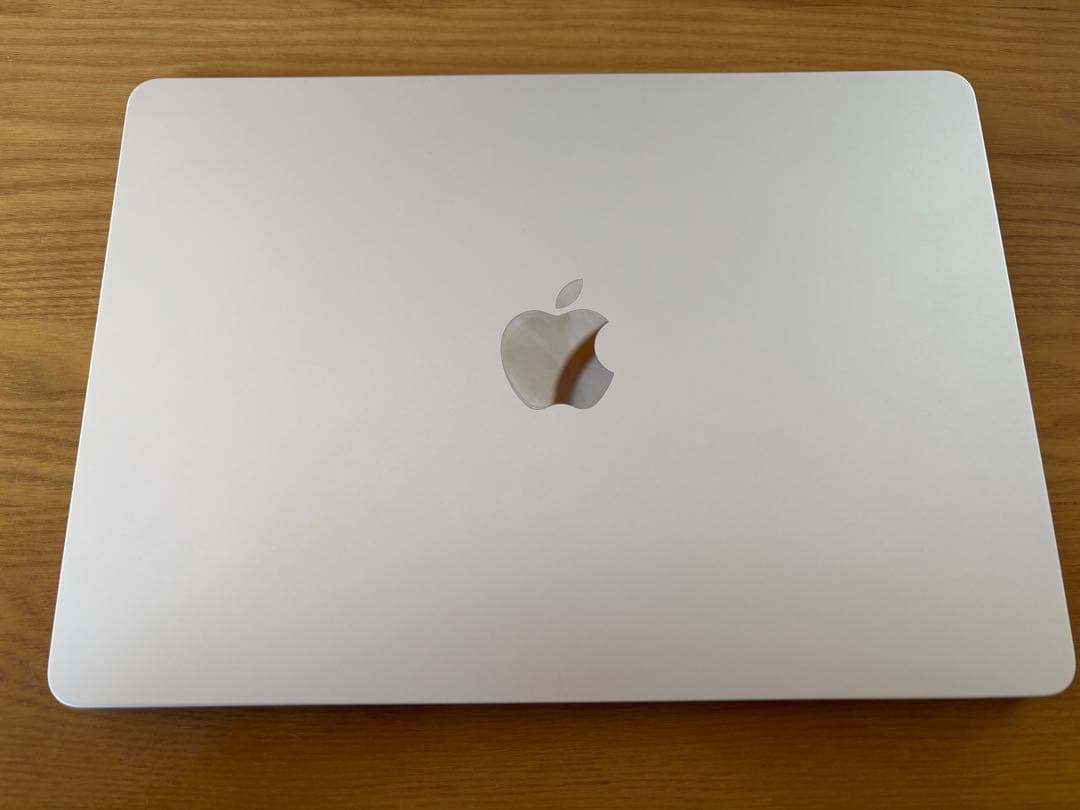 Apple MacBook Air m2 2022 13インチ スターライト