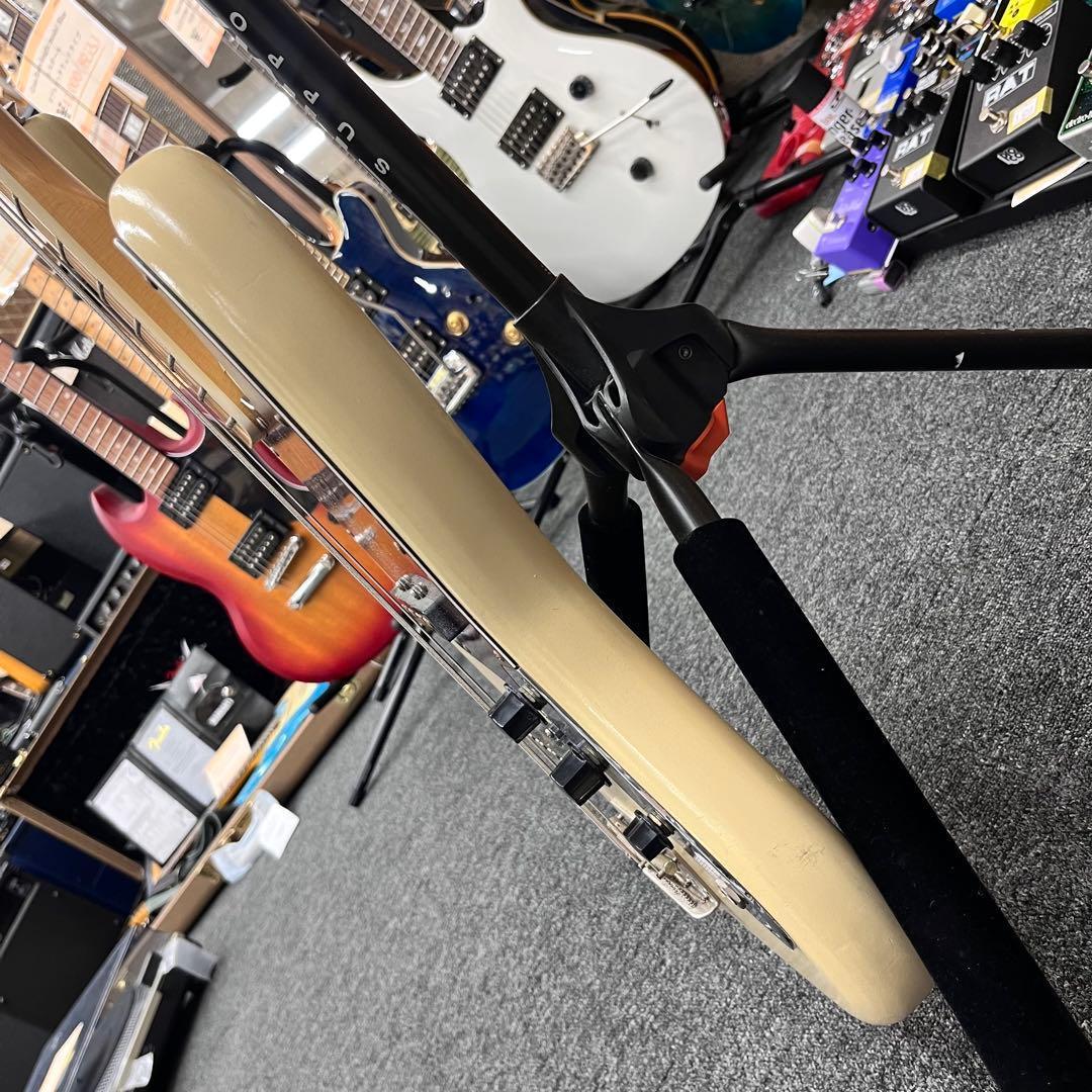 【10677】 history ジャズベースタイプ ホワイト系再塗装？